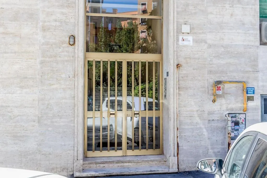 Casa Vaticano Di Simone&Alessio Rome 0*,  Italy